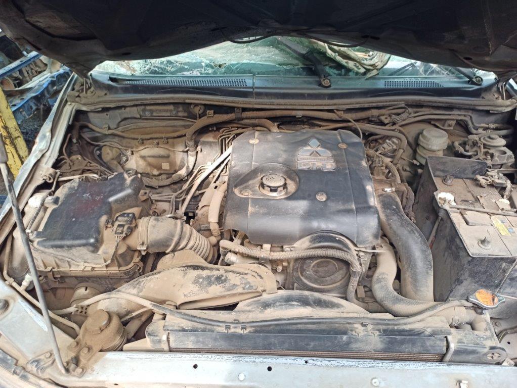  Mitsubishi L200 2011    EN DESARME